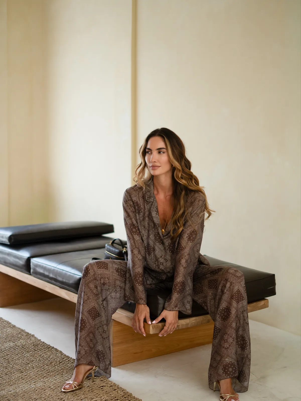 SUIT LE PYJAMA BRUN – 5
